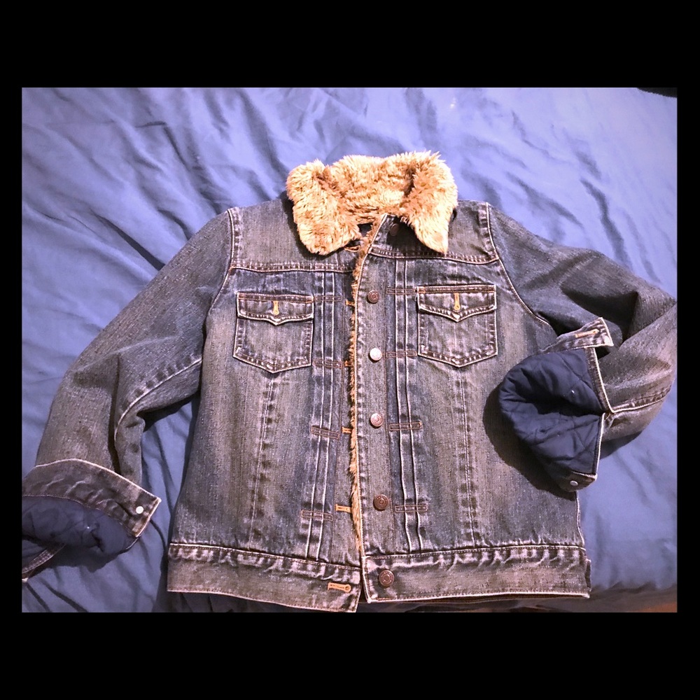 Gap jean jacket with fur on the inside